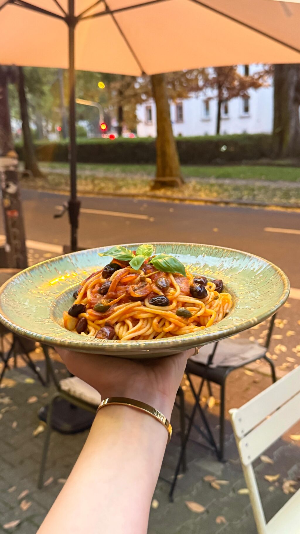 Instagram post from nonna.ciccia.frankfurt. This post is in position 4.